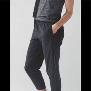 Lululemon Size 6 For Love Cropped Pants Black Ultra Swift Fabric
